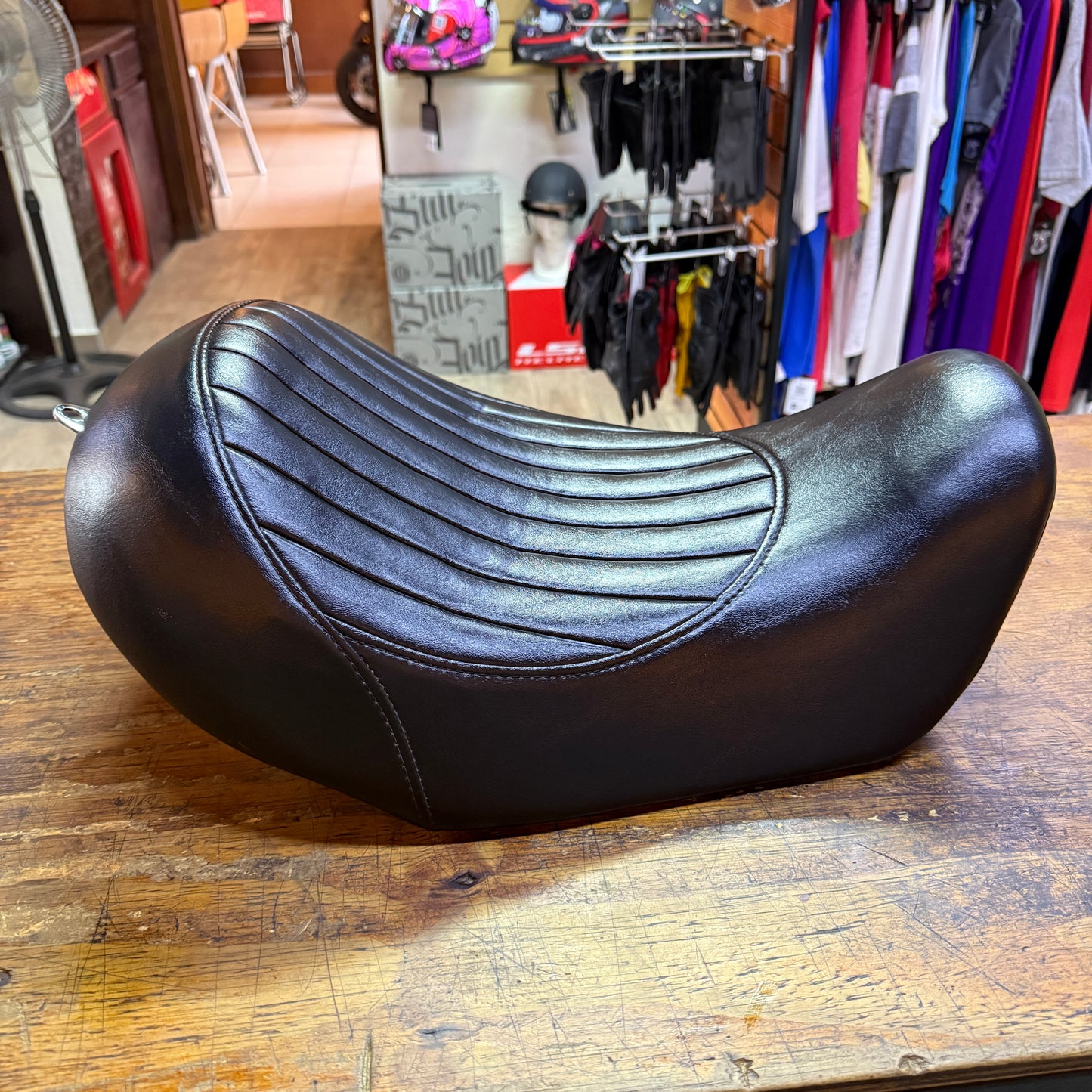 Asiento *usado* Harley Davidson (Dyna 06-17)
