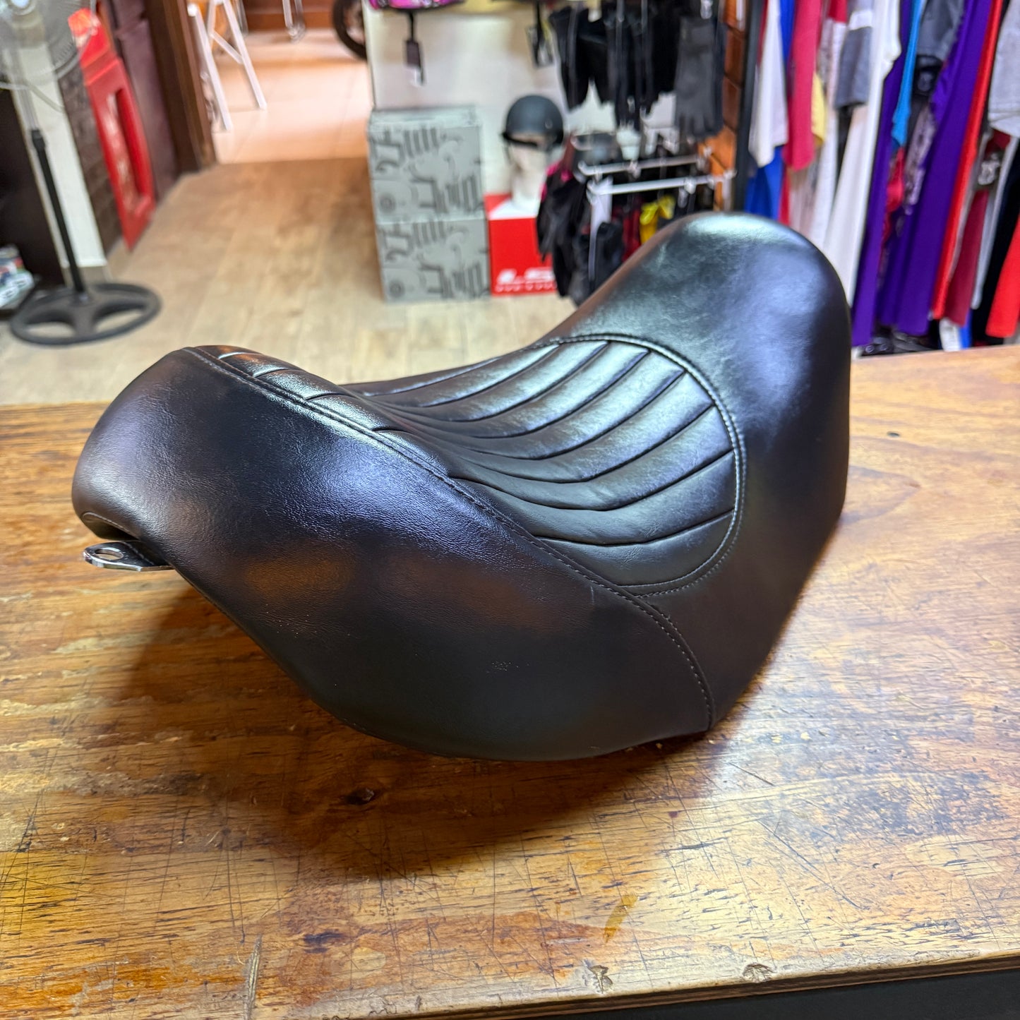 Asiento *usado* Harley Davidson (Dyna 06-17)