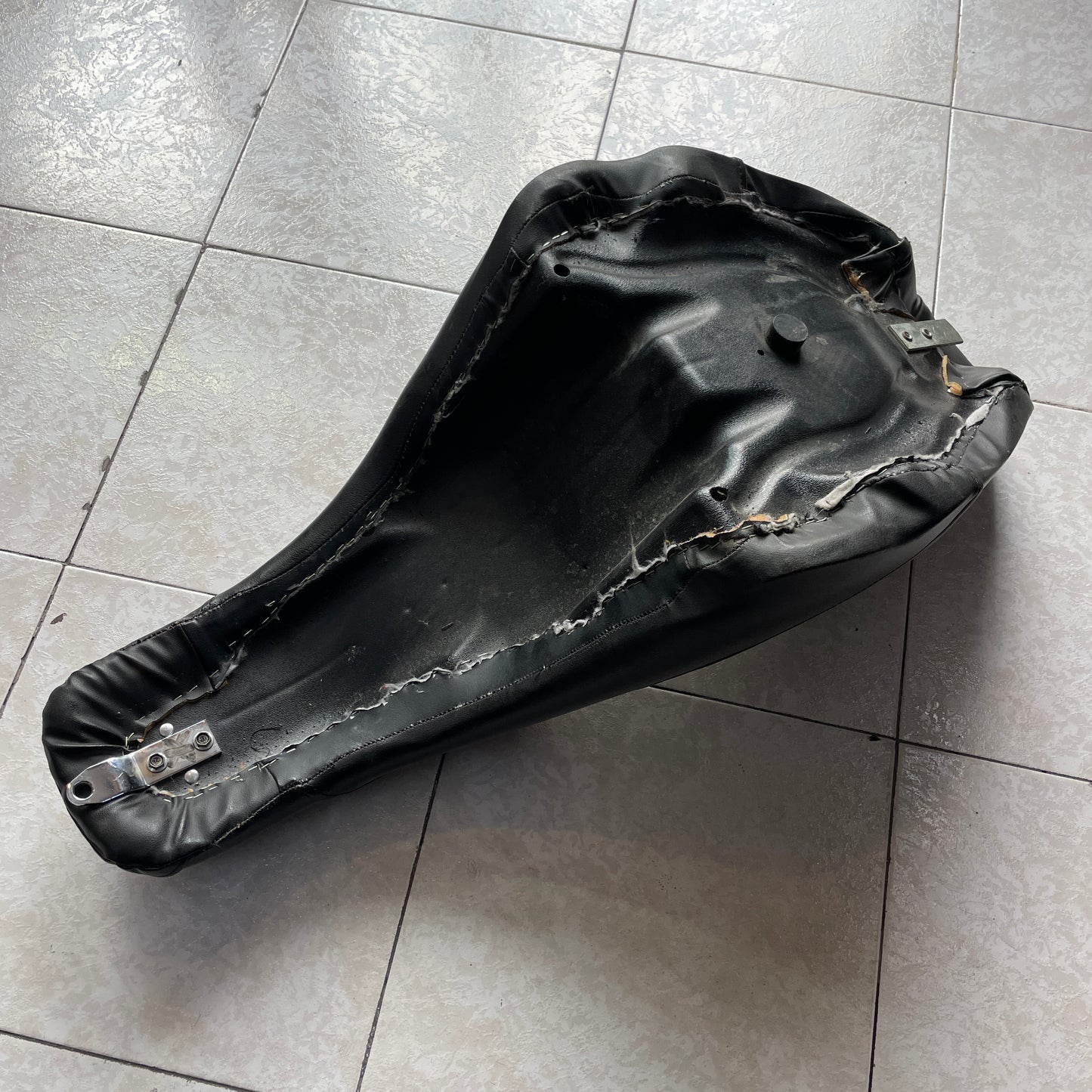 Asiento doble compatible Harley Davidson Softail 07-15 USADO