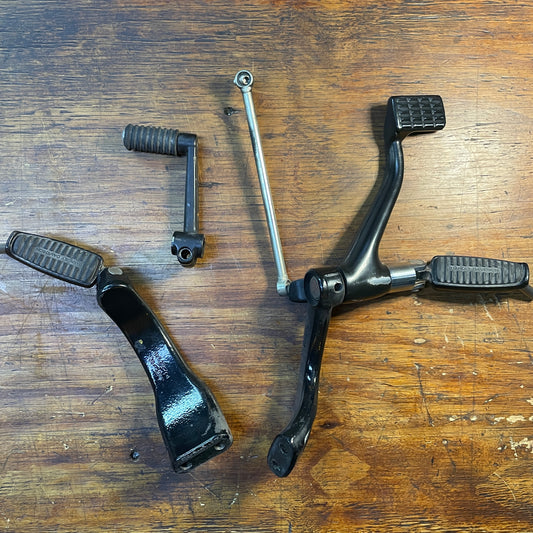 Soportes con posapies y controles de pies para Harley Davidson Sportster USADO