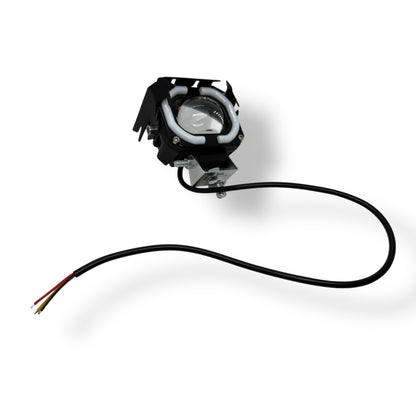 Faro auxiliar LED cuadrado con lupa | Estrobo + DRL
