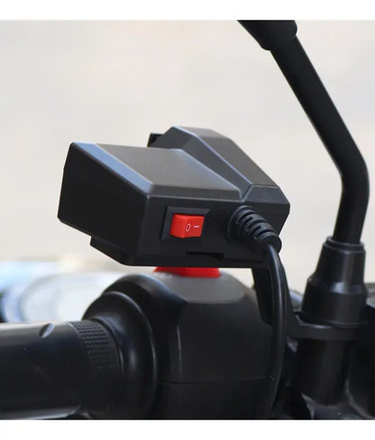 Cargador USB Doble para Motocicleta con Voltímetro Digital | 12V