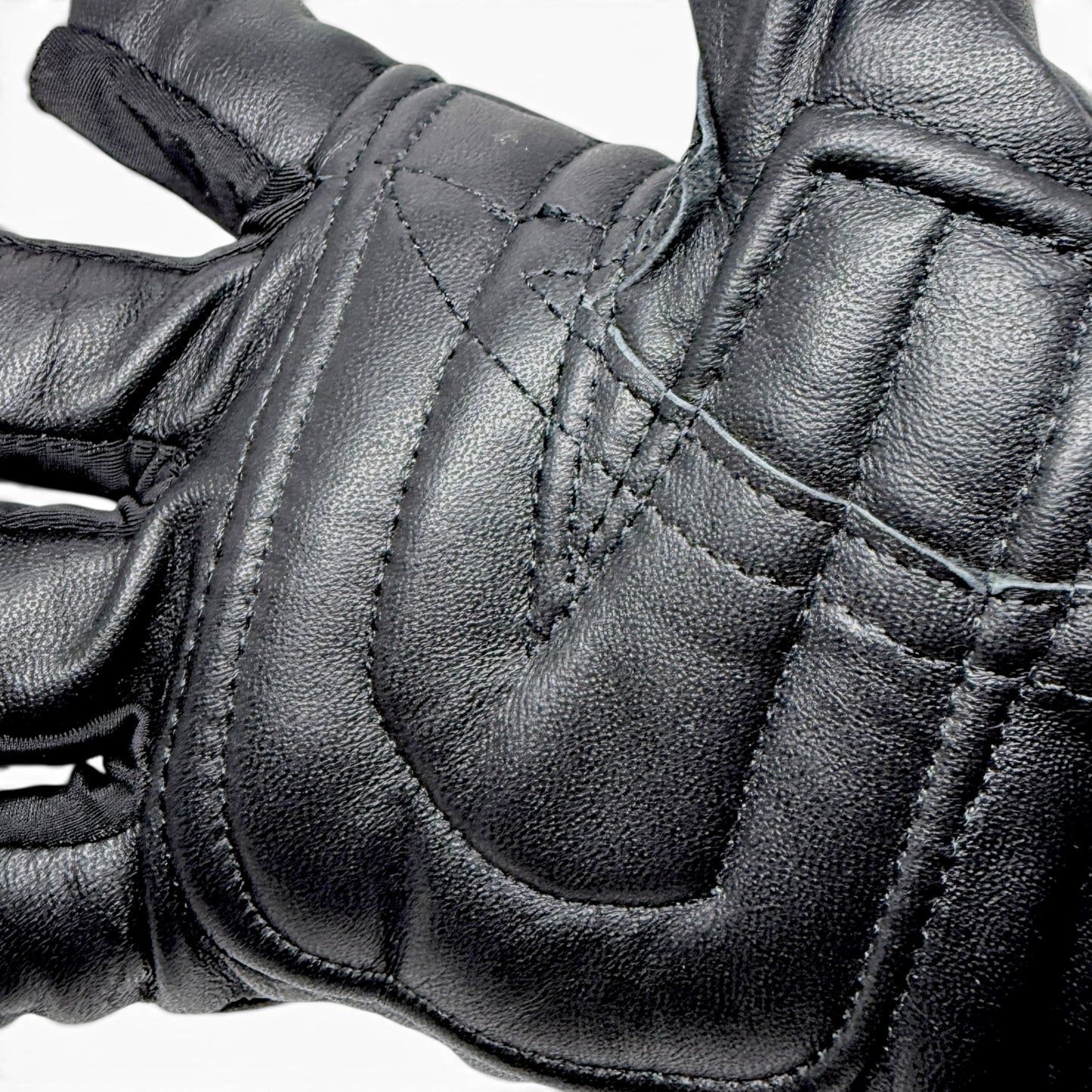 Guantes Cortos de Piel Genuina
– Negro